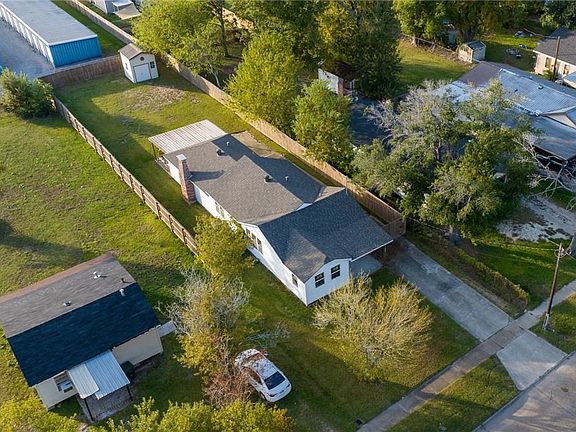 2nd image of 3218 Louisiana Ave