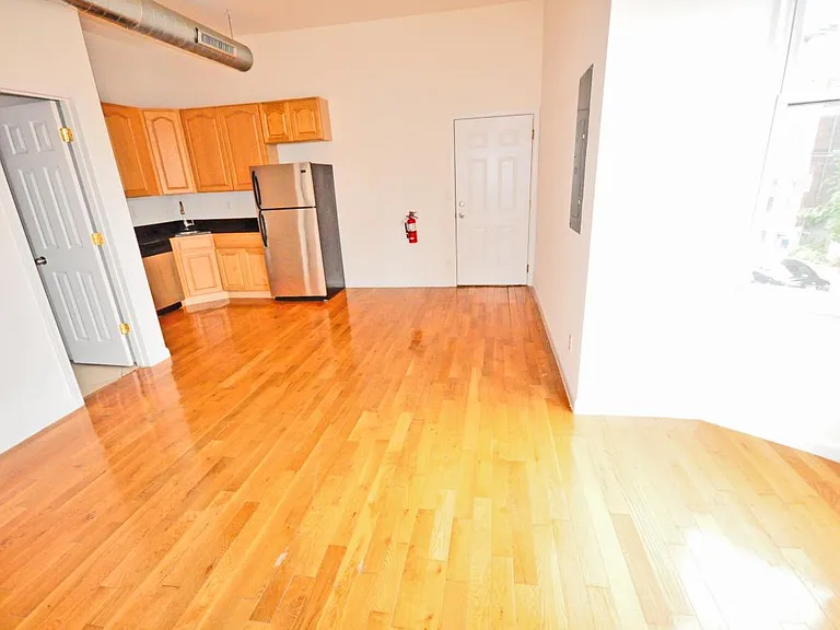 1801 W Master St #F — Photo 3