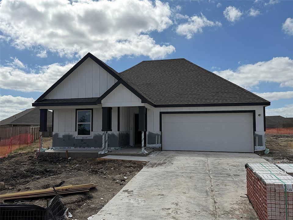 1st image of 1028 Legrand St