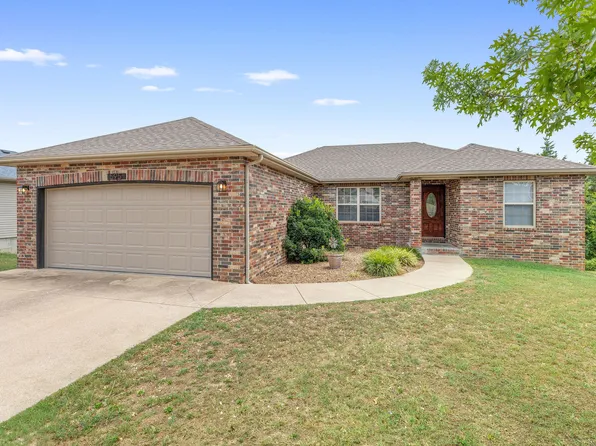 595 Amber Avenue, Hollister, MO 65672