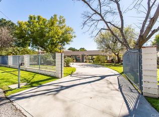 17524 Community St, Northridge, CA 91325