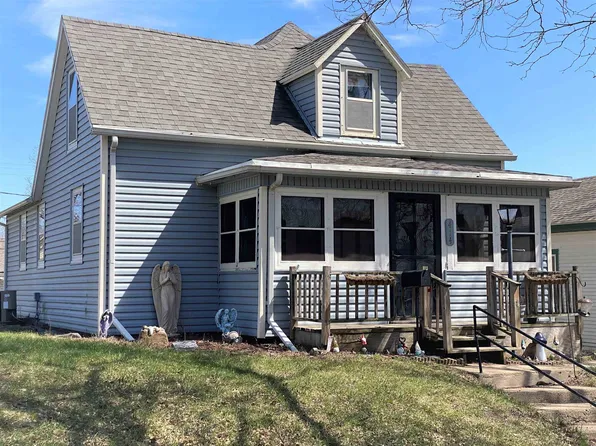 414 Spruce St, Yankton, SD 57078