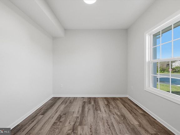 5th image of LOT 39 Rossmann Blvd