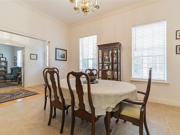 5th image of 10046 Fox Meadow Trl