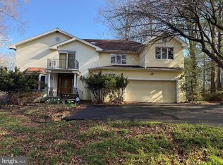 10910 Miller Rd, Oakton, VA 22124