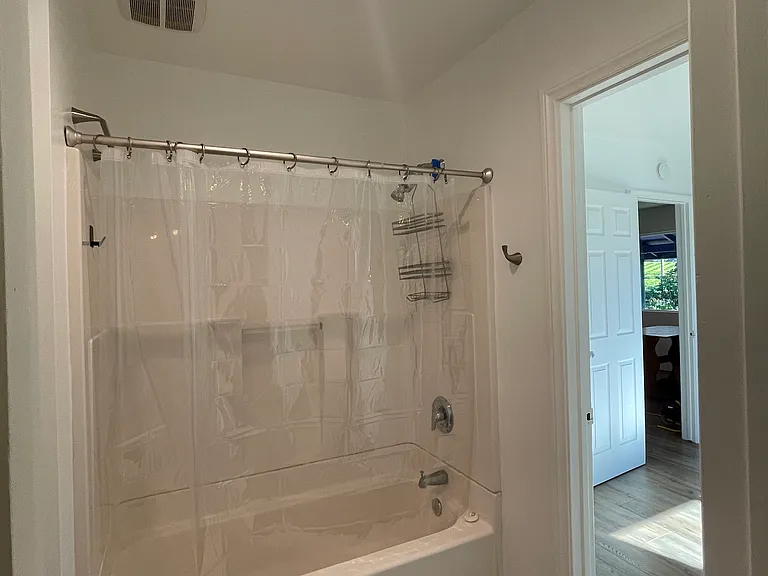 2863 Grand Ave — Photo 14