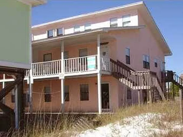 109 29th St #D, Mexico Beach, FL 32456