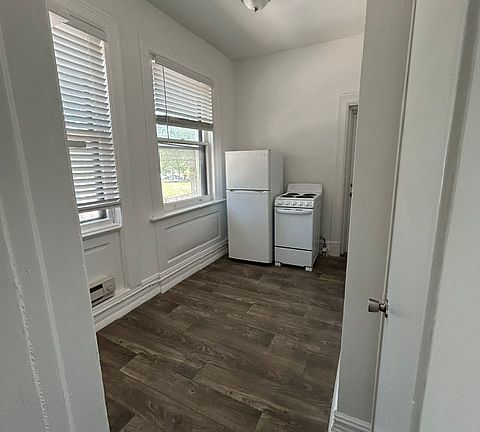 4th image of 322 N Newstead Ave