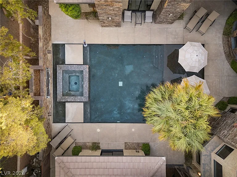 17 Soaring Bird Ct — Photo 38