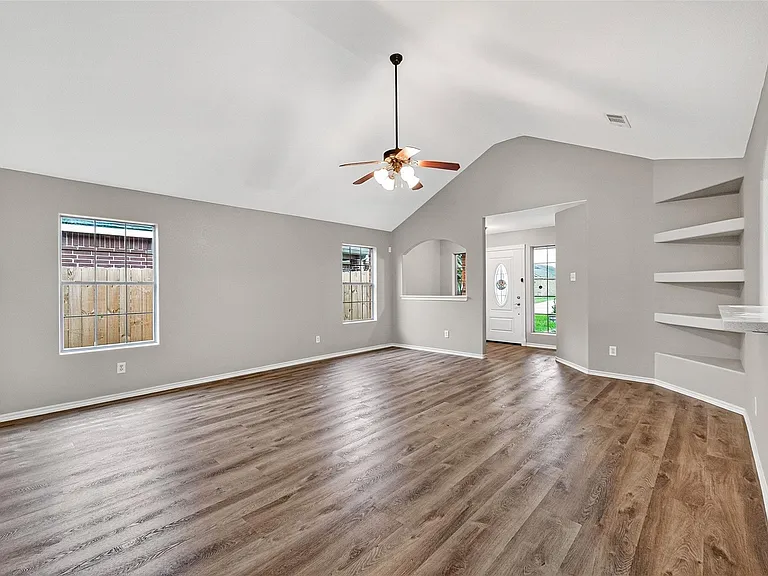 18906 Dennington Dr — Photo 11