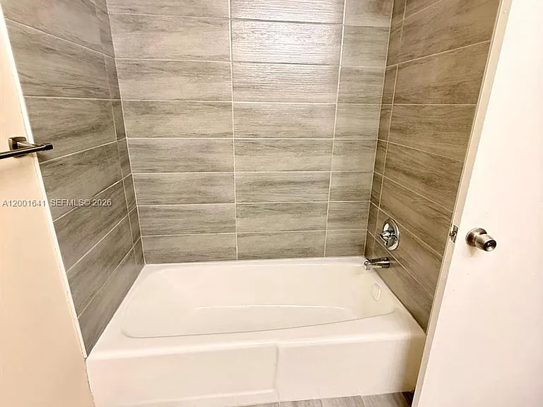 3301 Raleigh St #4D — Photo 16