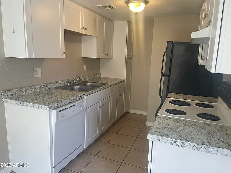 860 E Brown Rd #34 — Photo 2
