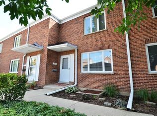 1835 Prairie St, Glenview, IL 60025