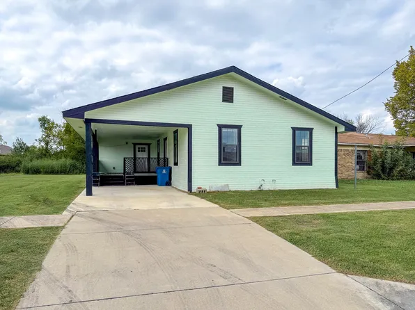 1112 E 13th Ave, Corsicana, TX 75110