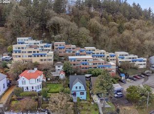 3515 SW Barbur Blvd APT Q3, Portland, OR 97239