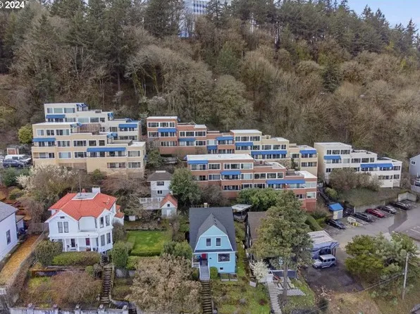 3515 SW Barbur Blvd APT Q3, Portland, OR 97239