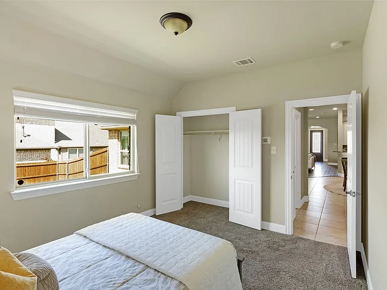 3921 Cameron Ln — Photo 5