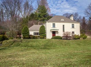 808 Amies Ln, Bryn Mawr, PA 19010