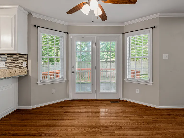 3924 Liberty Point Dr — Photo 19