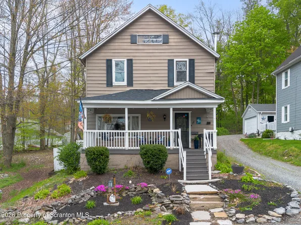 11 Coolidge Ave, Carbondale, PA 18407