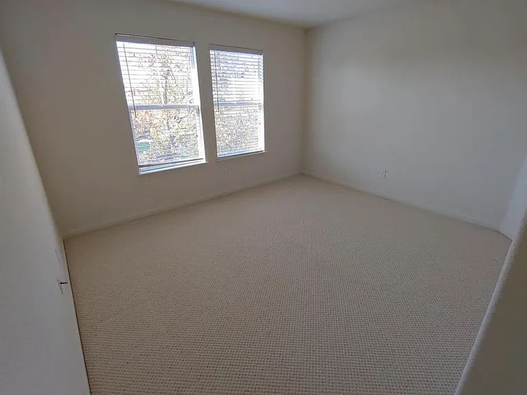 3031 Whisperwave Cir — Photo 14