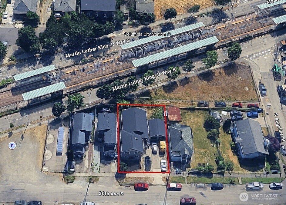 2nd image of 4728 30th Avenue S