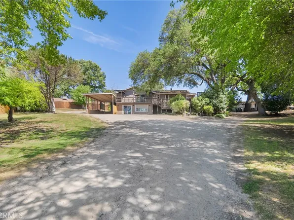 8950 Pueblo Ave, Atascadero, CA 93422