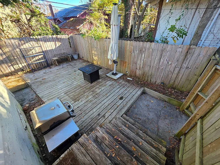 1118 E 39th St — Photo 13