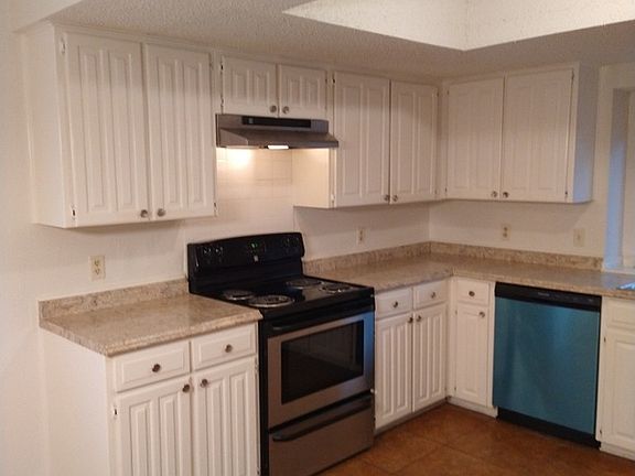 5th image of 4102 Chipwood Ct