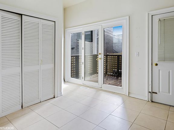 4th image of 1323 W George St APT 1F