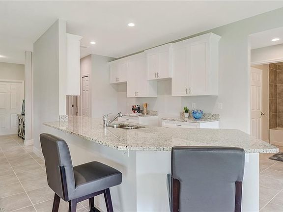 3rd image of 126 Parish Dr