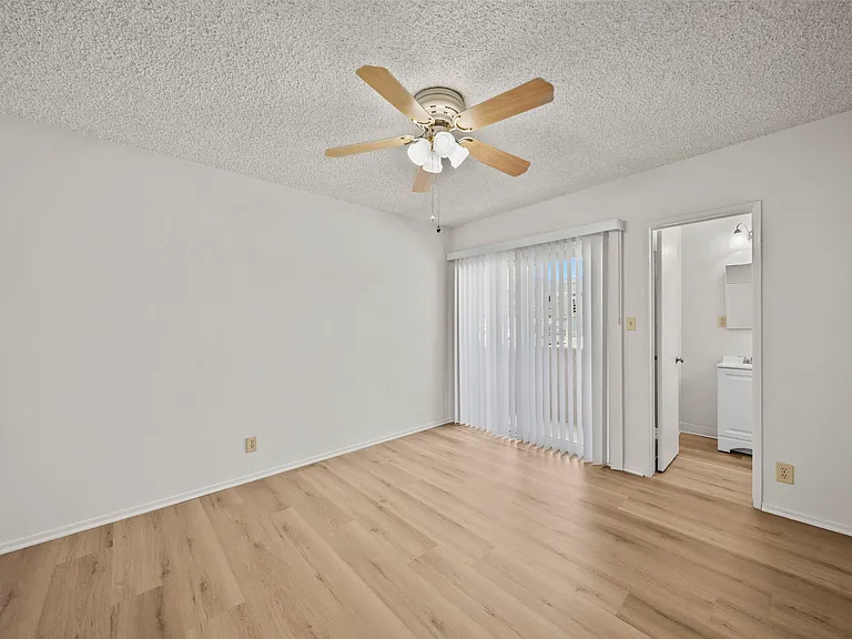 231 Justin Ave #3 — Photo 12