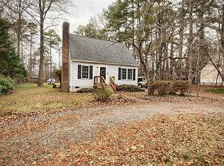 6288 Jones Creek Dr, Gloucester, VA 23061