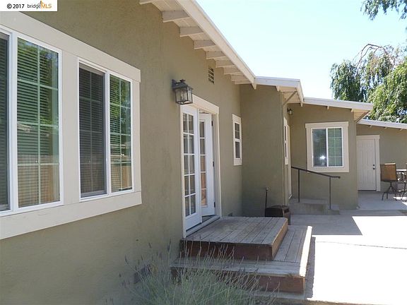 2nd image of 153 Sequoia Dr