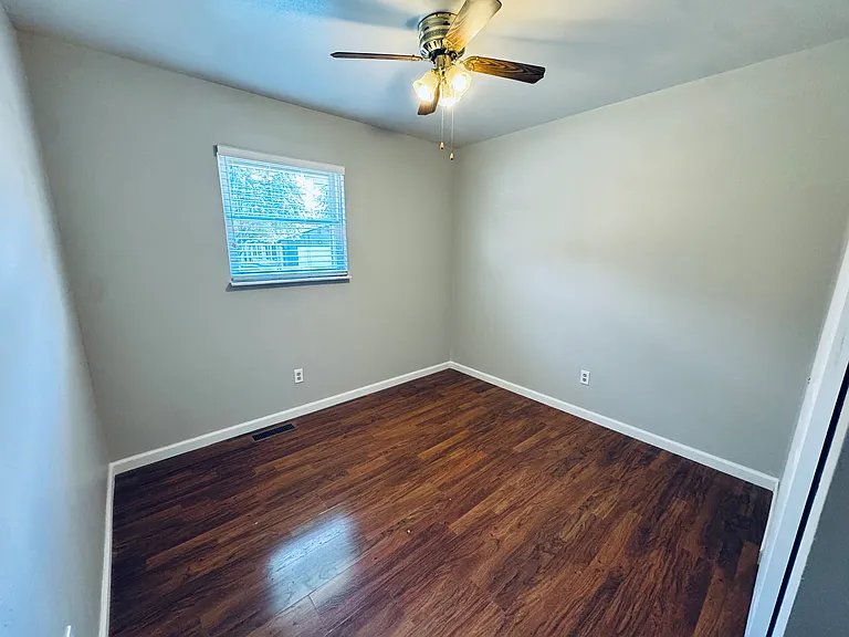 421 Lee Dr — Photo 21