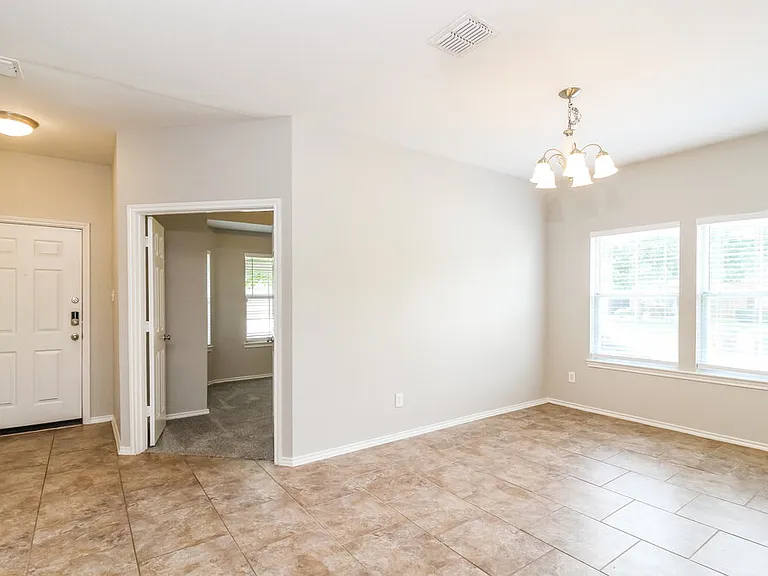 10048 Iron Ridge Dr — Photo 6