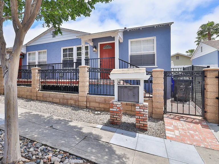 2015 J St — Photo 2