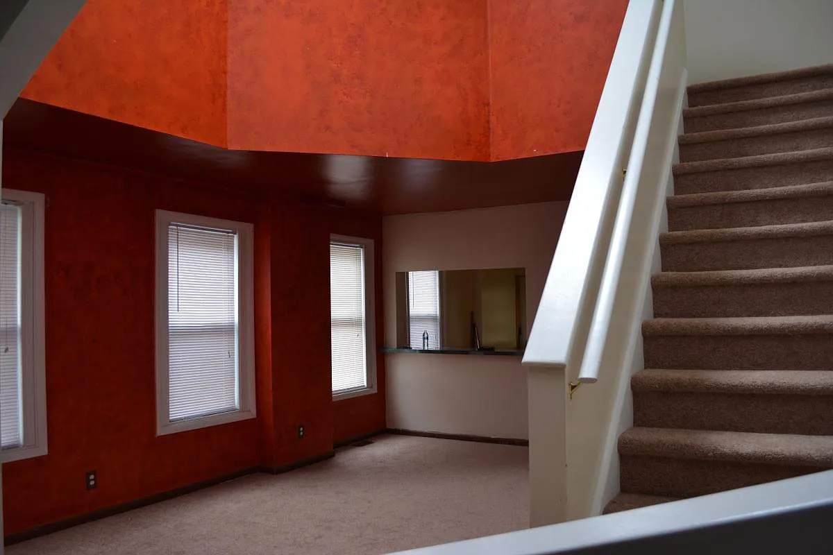 3 bed, 2.5 bath, 1250 sqft, $1,400 — Photo 2
