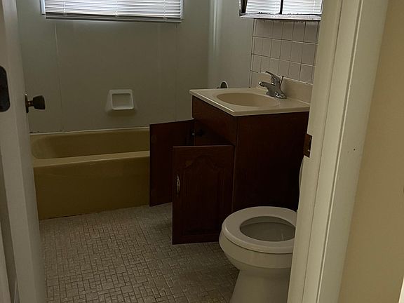 5th image of 2213 Fairland Dr #1