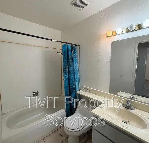 7847 Orchard Woods Cir — Photo 18
