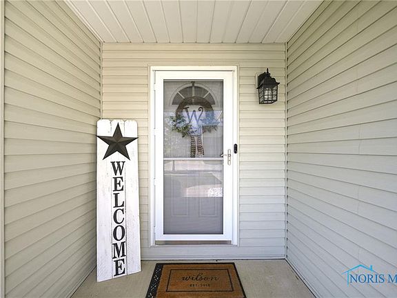 3rd image of 716 W Ironwood Dr