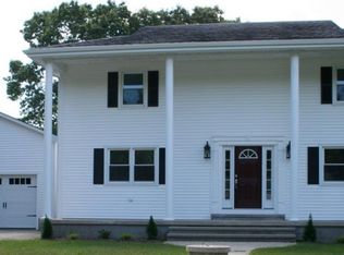 26 Colonial Dr, Waterford, CT 06385
