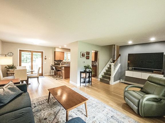 5th image of 32 Logwood Circle