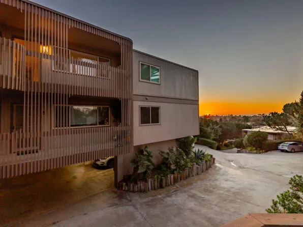 155 Rosebay Dr APT 10, Encinitas, CA 92024