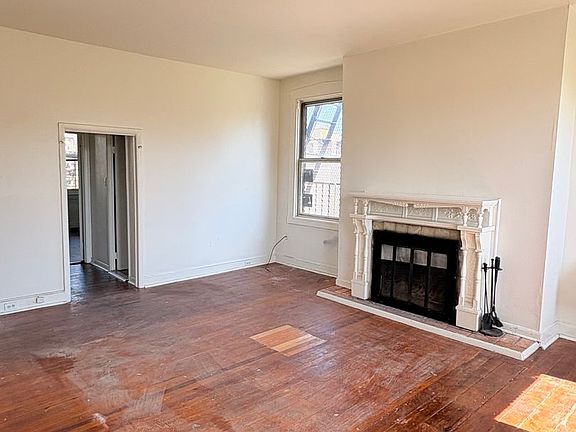 5th image of 214 W Monument St APT 3F