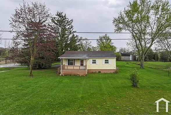 1141 W Cook Rd — Photo 3