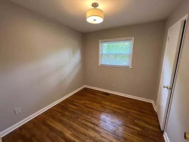 1722 Brent Rd — Photo 10