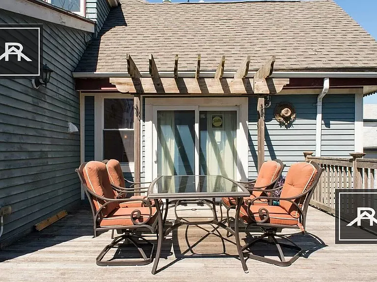 74 Georgia St #2 — Photo 6