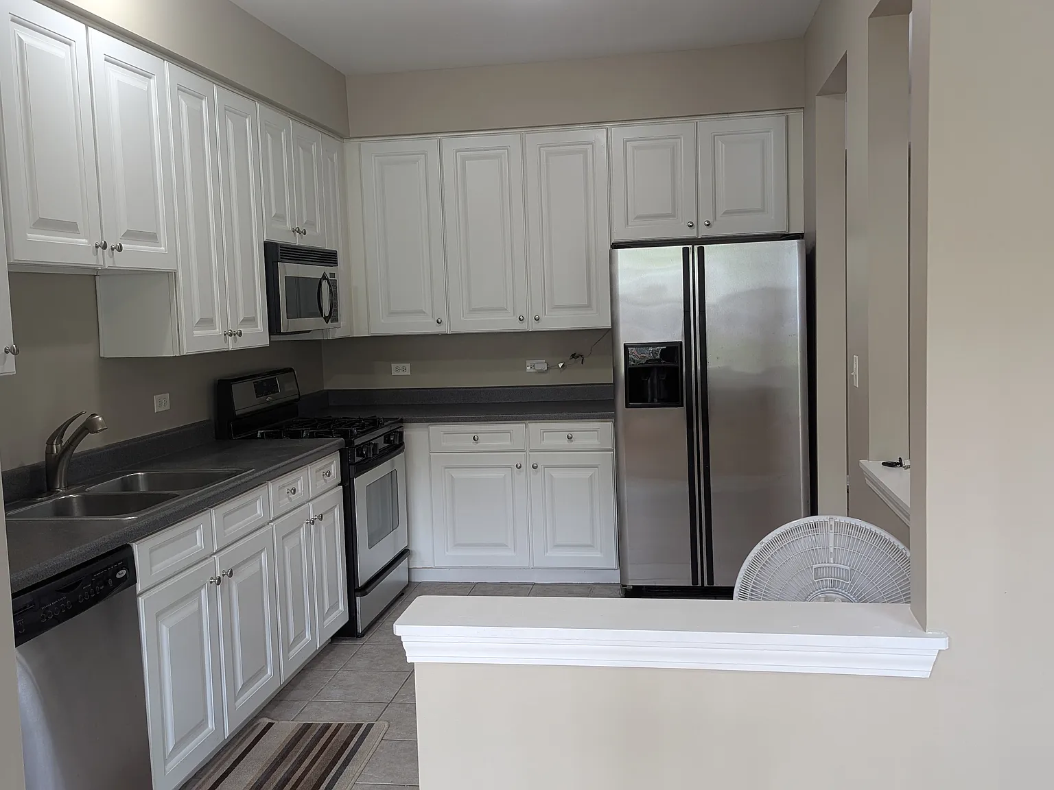 2 bed, 1.5 bath, 1271 sqft, $2,500 — Photo 4