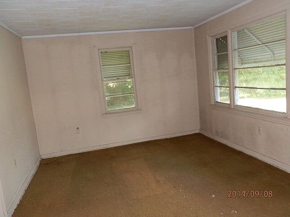 2nd image of 112 Vine St